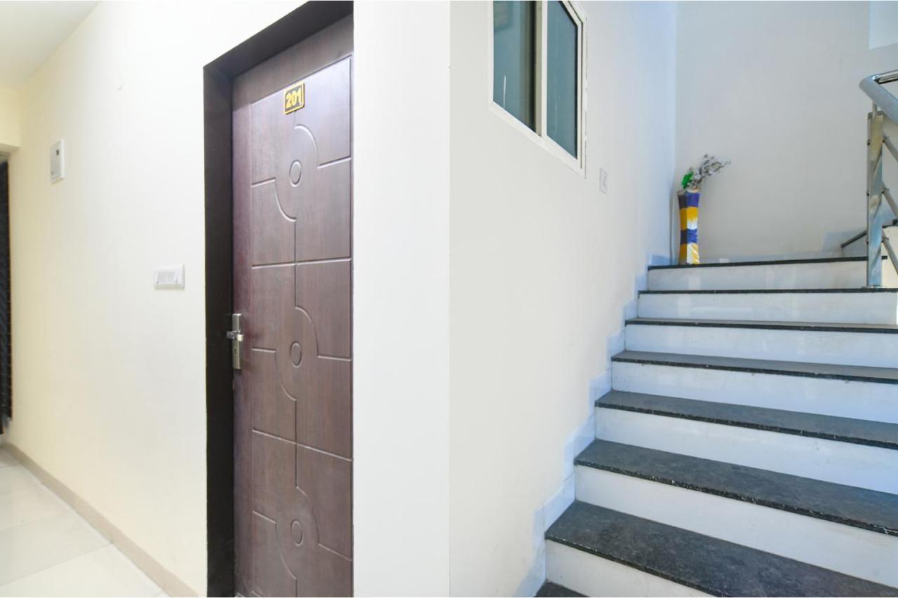 Fabexpress Golden Villa 印多尔 外观 照片